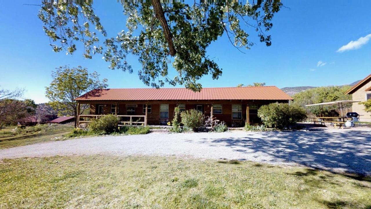 Pack Creek ~ Creekside West Villa Moab Exterior photo
