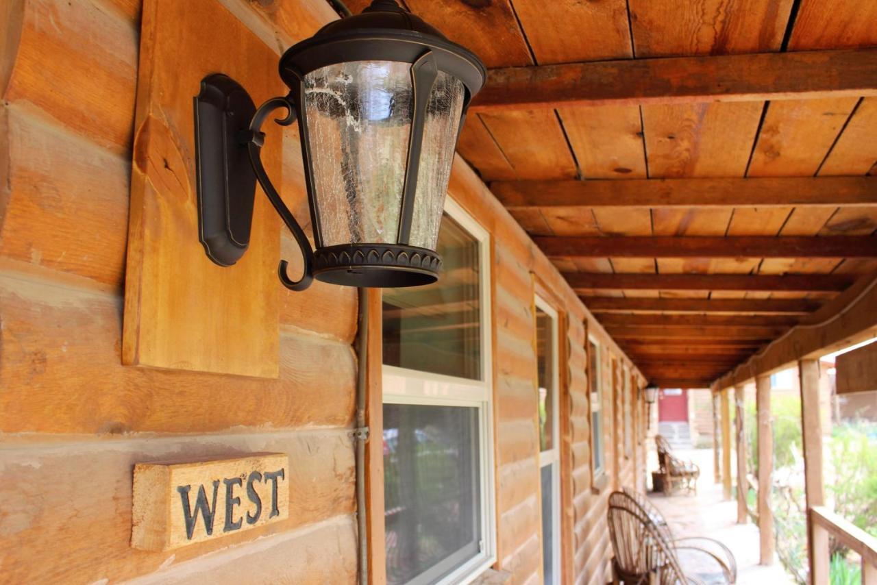 Pack Creek ~ Creekside West Villa Moab Exterior photo